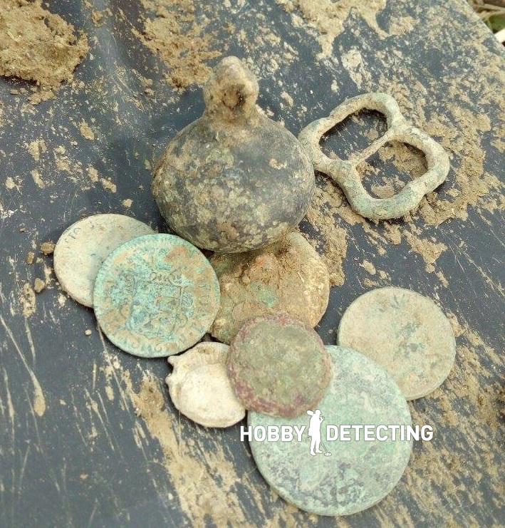 Fisher_F44_set_of_roman_medieval_coins